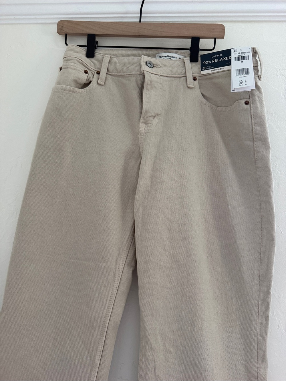 Abercrombie & Fitch Beige Low-Rise 90's Relaxed Straight Pants - Picture 4 of 6